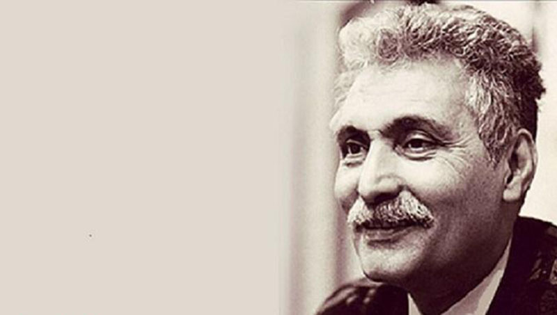 حمید مصدق از بهترین شاعران معاصر ایران